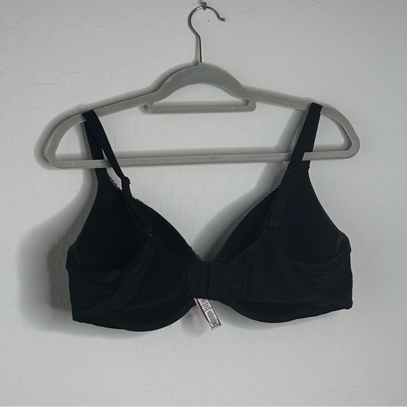 Victoria's Secret Bra Body By Victoria Lined Perfect Coverage Black 40DD - Picture 3 of 10